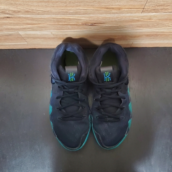 Kyrie 4 GS Obsidian Blue Shoes Kids Boys Size 6.5Y - Picture 6 of 11